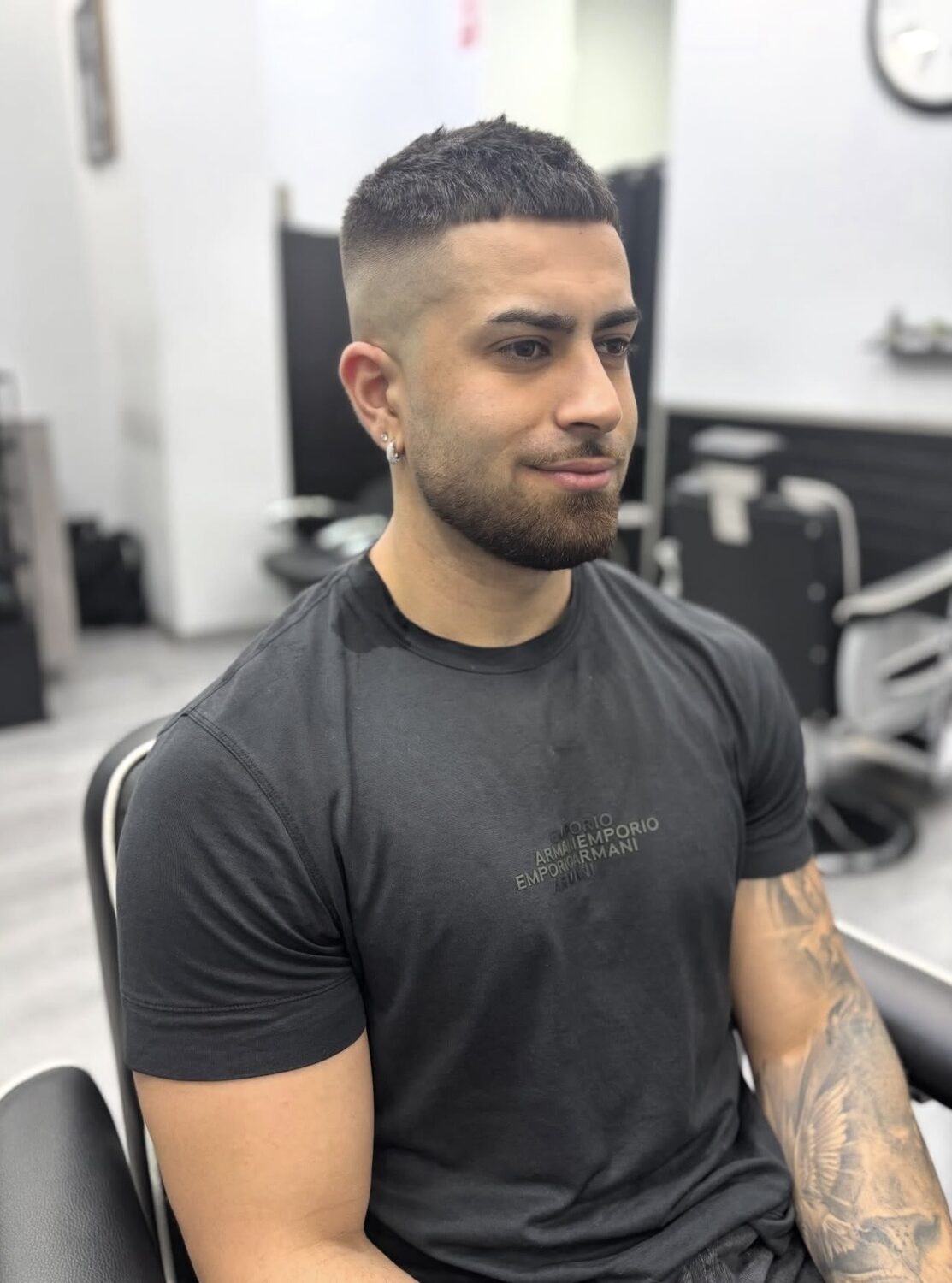Skin fade y barba perfilada